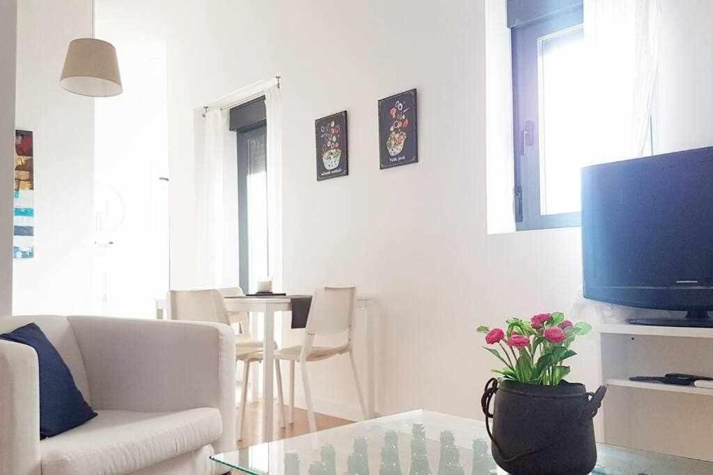 Aym Places Buen Viaje Parking Incluido Lägenhet Sevilla Exteriör bild